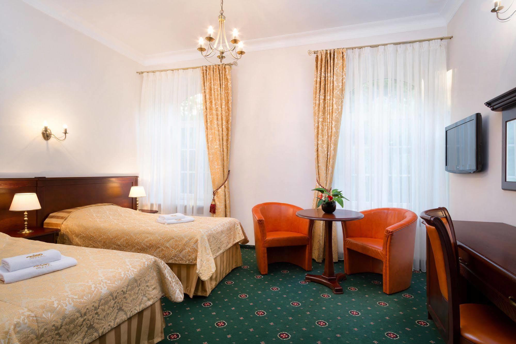 Nowy Dwór Mazowiecki Royal Hotel Modlin מראה חיצוני תמונה